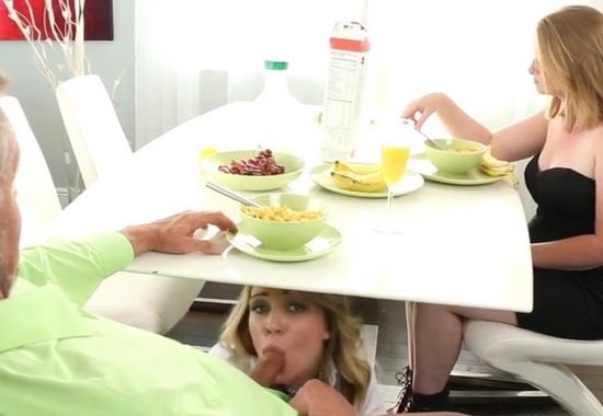 Муж изменщик за глаза трахается с сестрой жены пока она не видит Муж изменщик за глаза трахается с сестрой жены пока она не видит